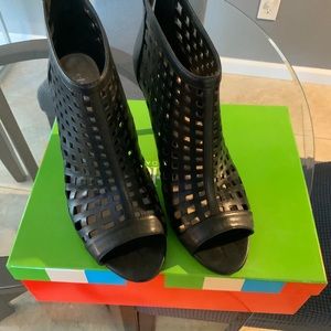 Black peep toe heels